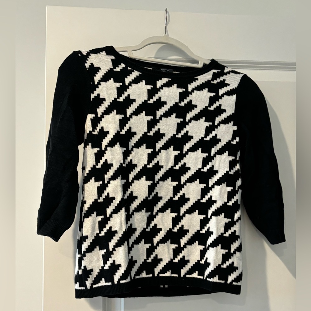Sweater - Picture 4 of 4